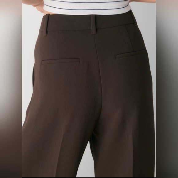 Aritzia The Effortless Pant in Rich Mocha Brown, Crepette (Short) - Picture 5 of 11